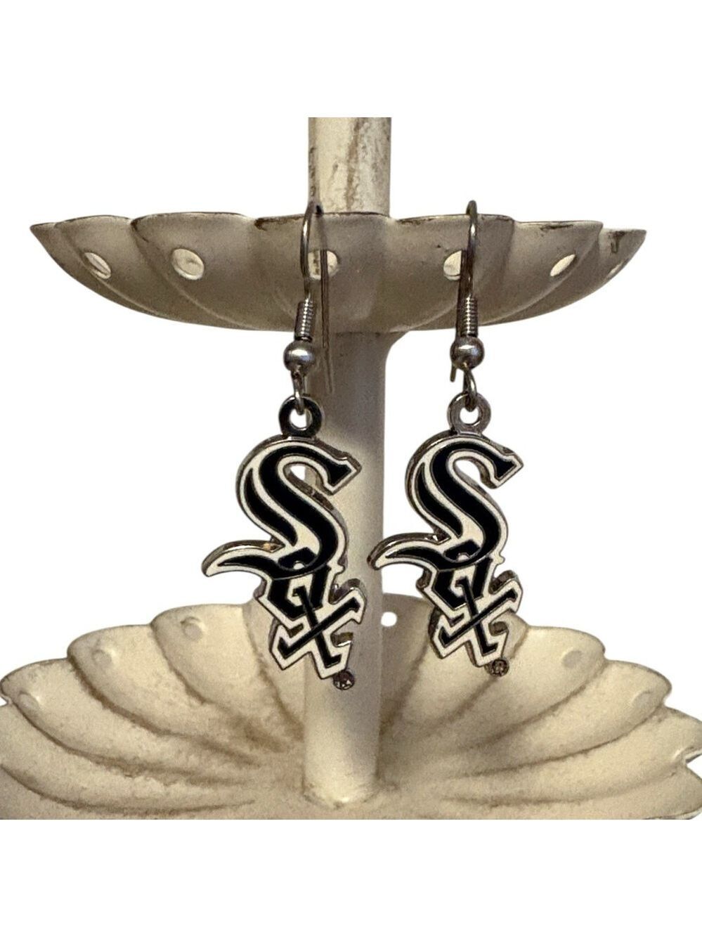 WinCraft MLB Chicago White Sox Logo Earrings Dangle White and Black New